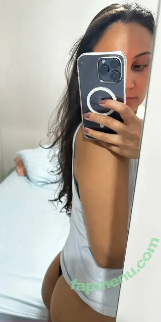 lau75 nude photo #0001 (_.lau75._)