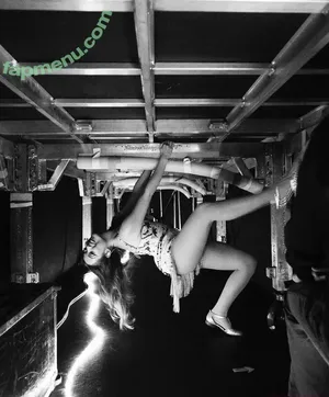 Laufey Lin / laufey nude photo #0549