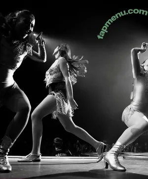 Laufey Lin / laufey nude photo #0551