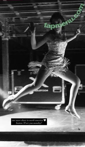 Laufey Lin / laufey nude photo #0553