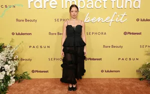 Laufey Lin / laufey nude photo #0577