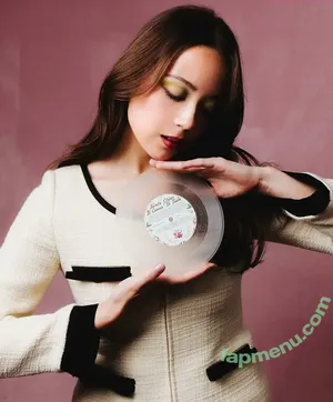 Laufey Lin / laufey nude photo #0617