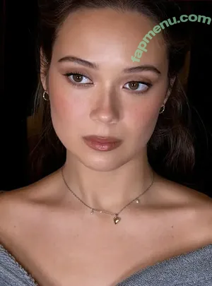 Laufey Lin / laufey nude photo #0631