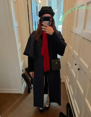 Laufey Lin / laufey nude photo #0655