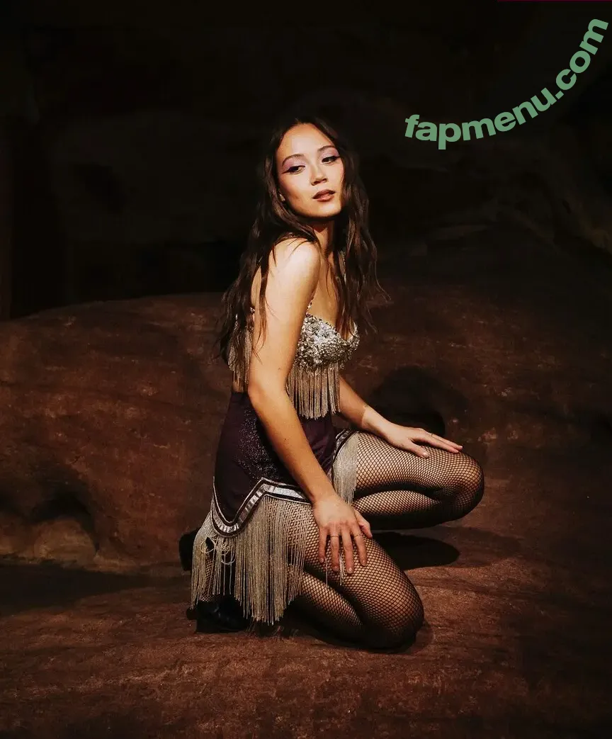 Laufey Lin nude photo #0537 (laufey)