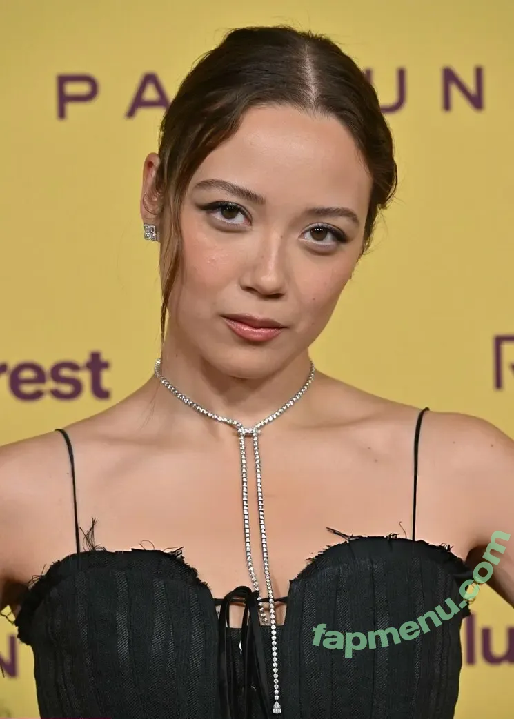 Laufey Lin nude photo #0569 (laufey)