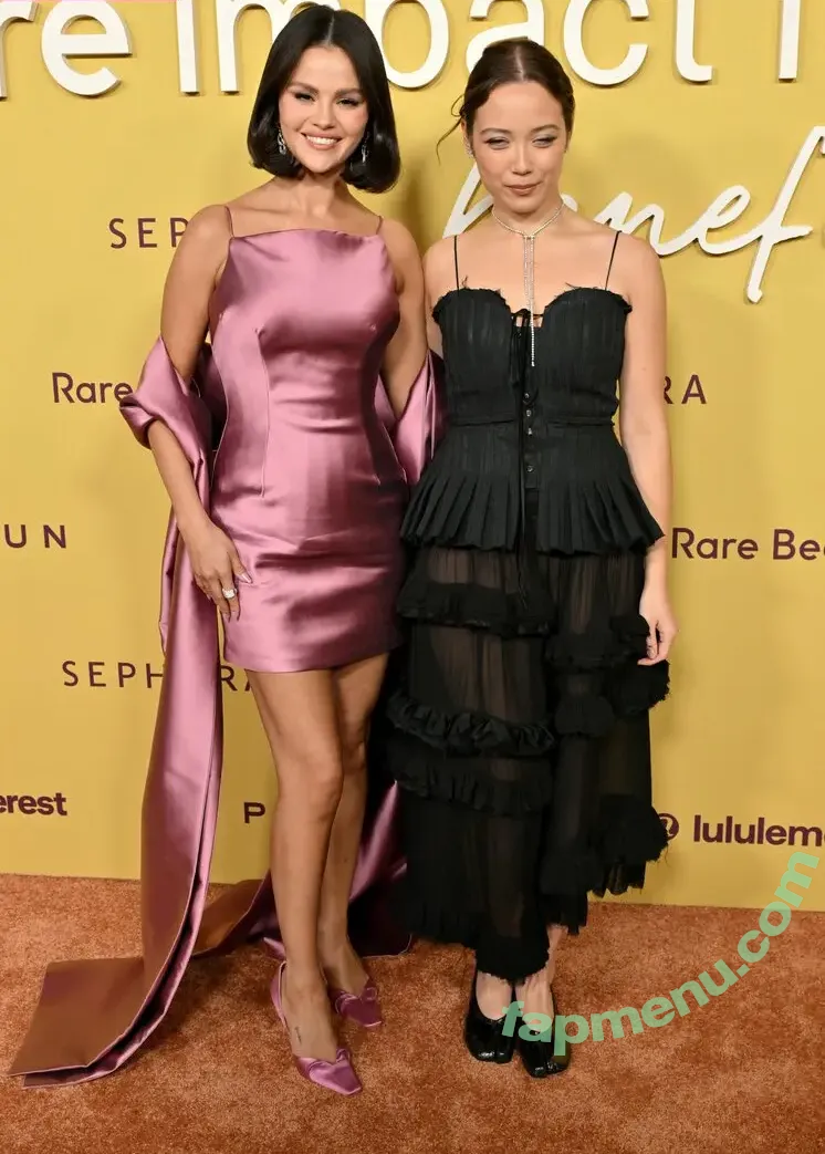 Laufey Lin nude photo #0578 (laufey)