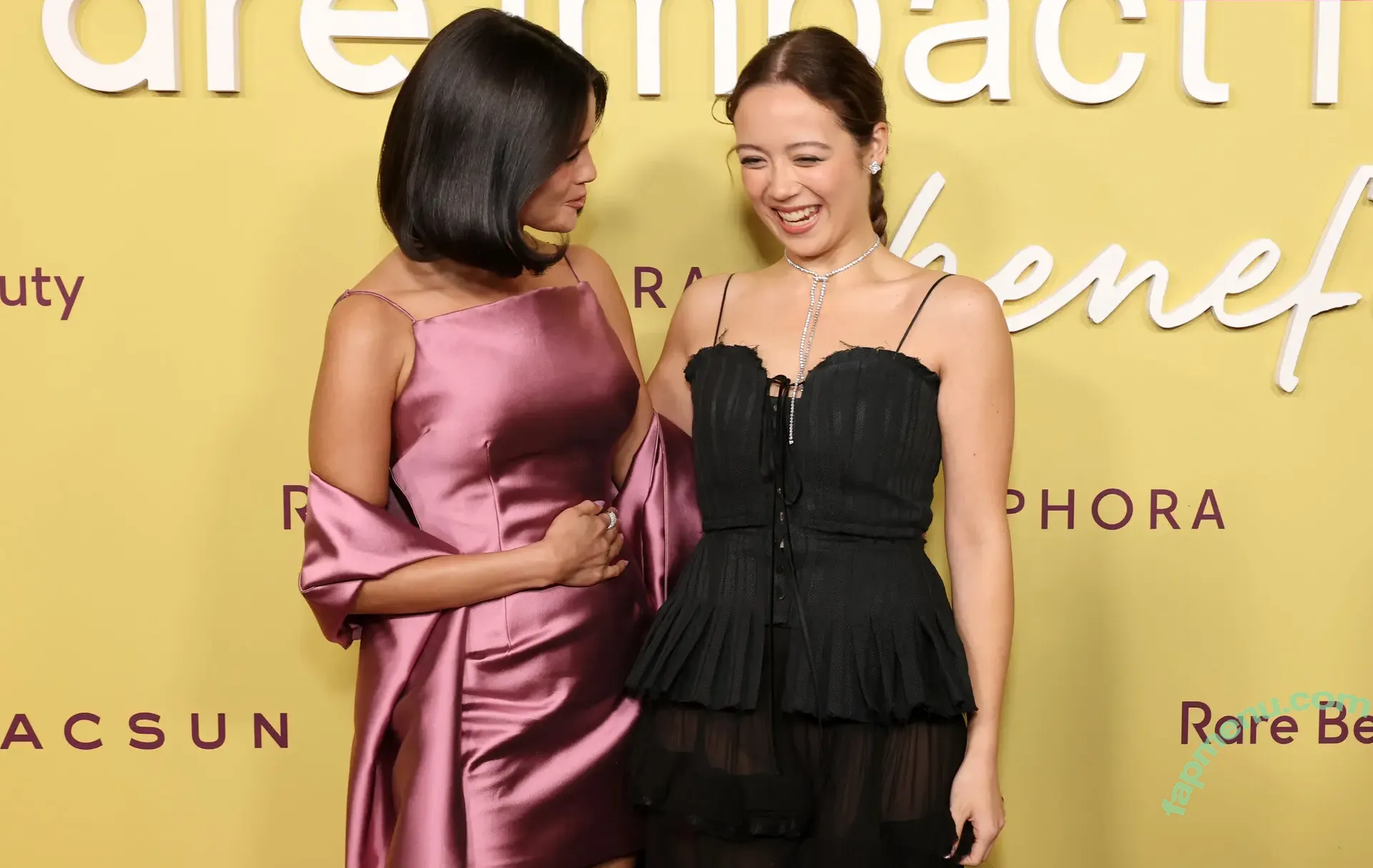 Laufey Lin nude photo #0585 (laufey)