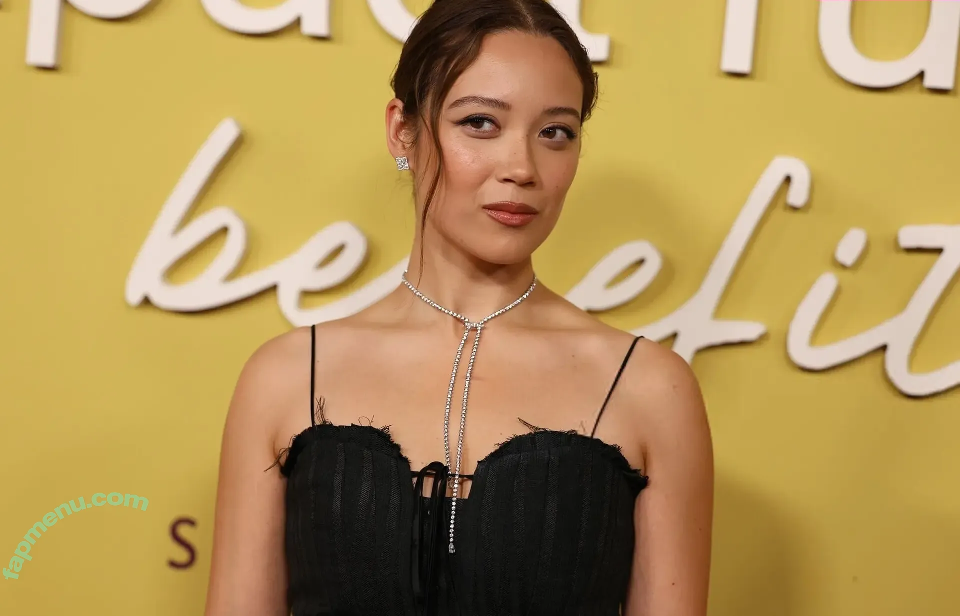 Laufey Lin nude photo #0599 (laufey)