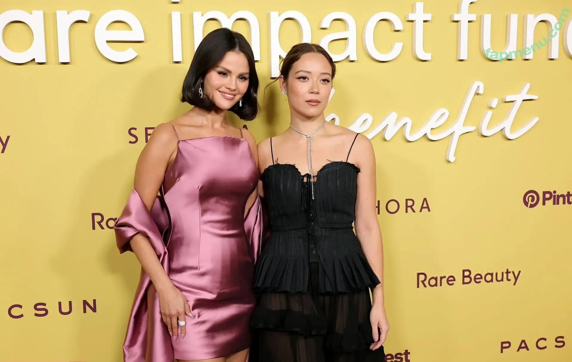 Laufey Lin nude photo #0604 (laufey)