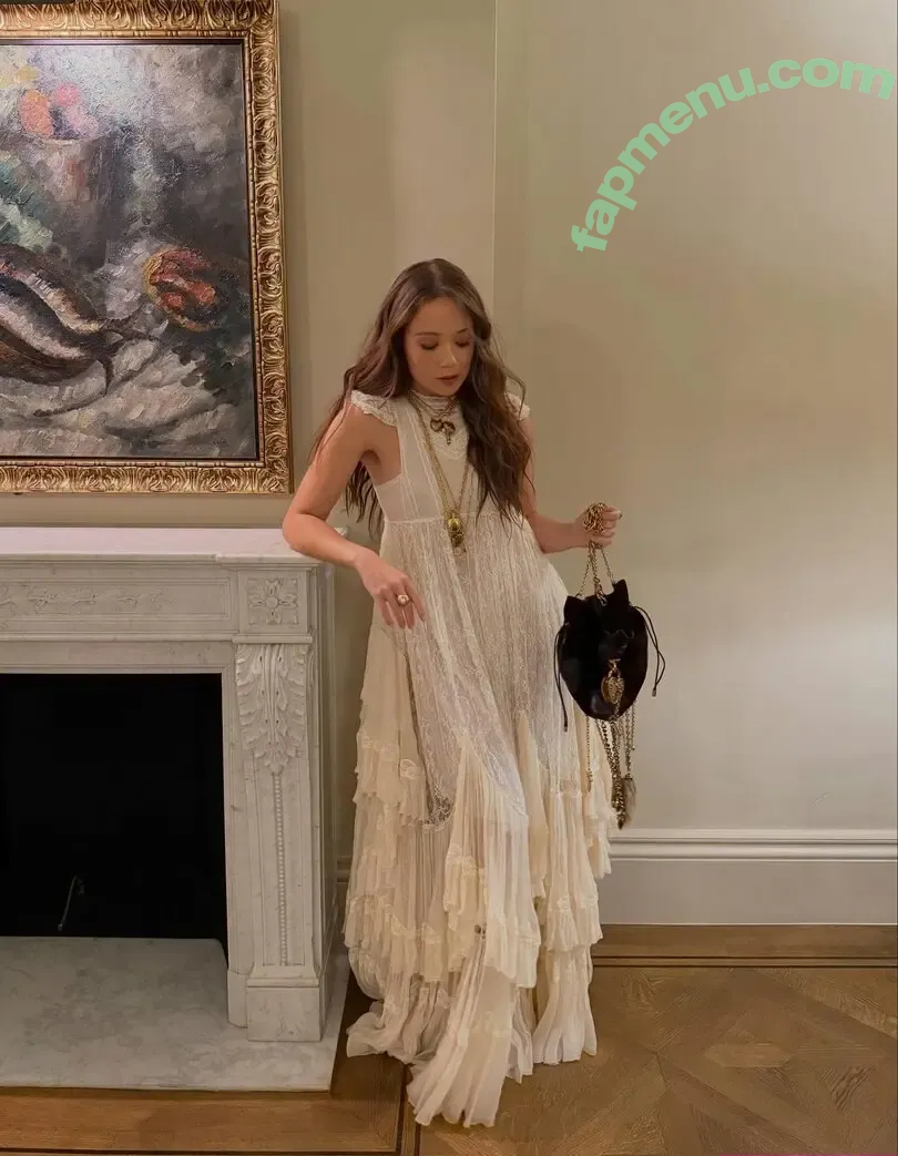 Laufey Lin nude photo #0623 (laufey)