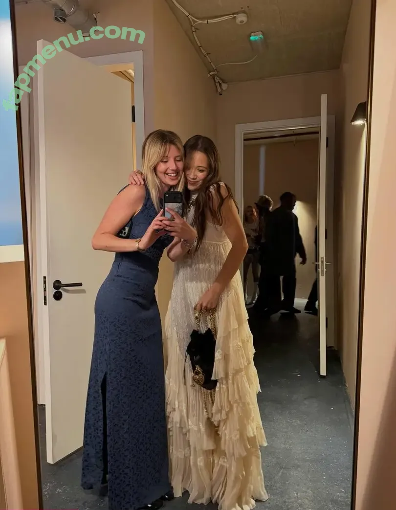 Laufey Lin nude photo #0625 (laufey)