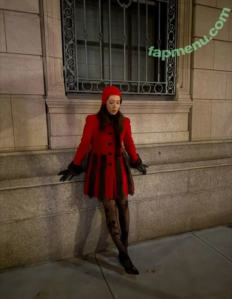 Laufey Lin nude photo #0647 (laufey)