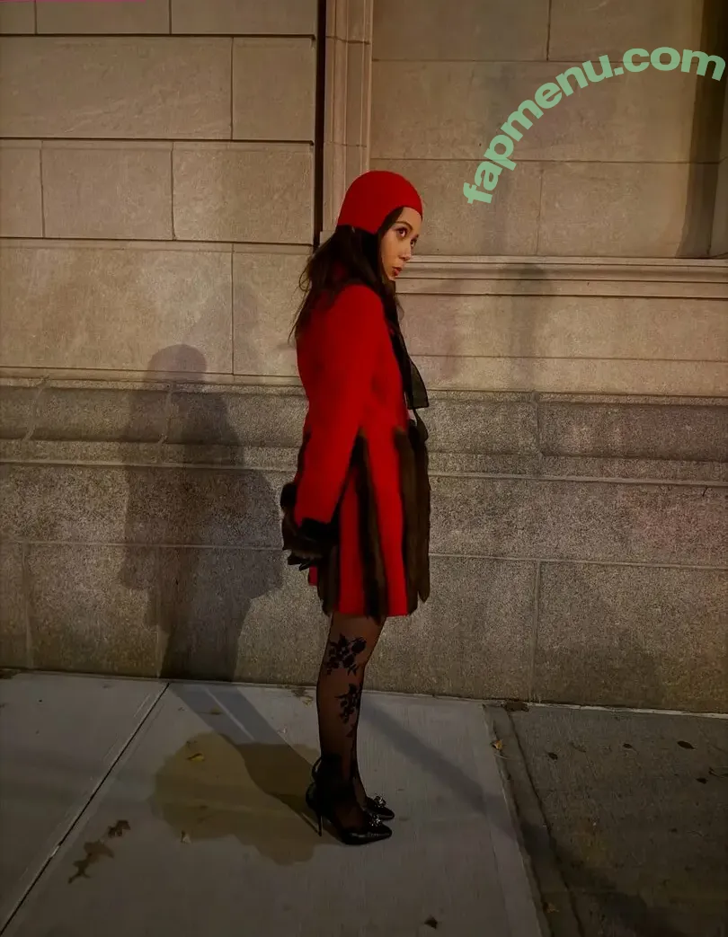 Laufey Lin nude photo #0648 (laufey)