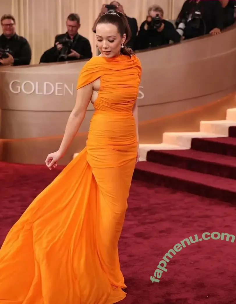 Laufey Lin nude photo #0700 (laufey)