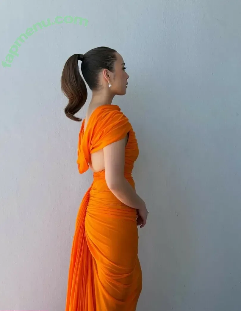 Laufey Lin nude photo #0708 (laufey)