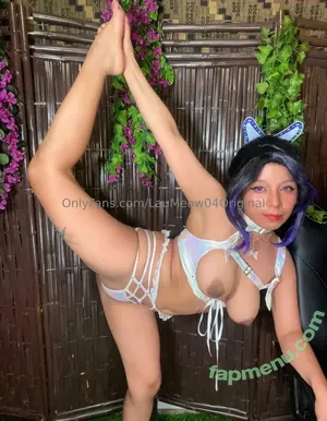 laumeow04 / laumeowoficial nude photo #0123