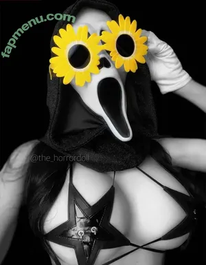 Laura Amuyus / The Horror Doll / laura_reeperbahn / the_horrordoll nude photo #0037
