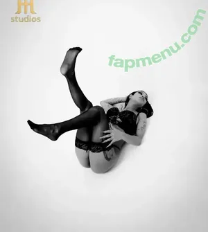 laura_aristizabal_19 / LauraAristizabal / lauraaristizabal19 / stefany_louk nude photo #0021