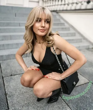 Laura Block / blocklaura / laura__block nude photo #0036