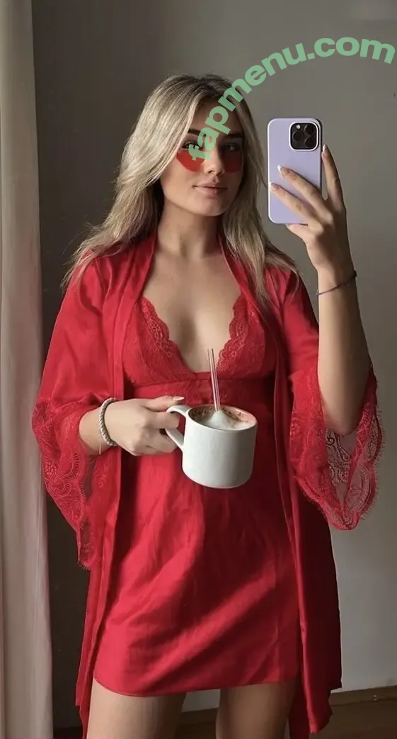 Laura Block nude photo #0001 (blocklaura / laura__block)