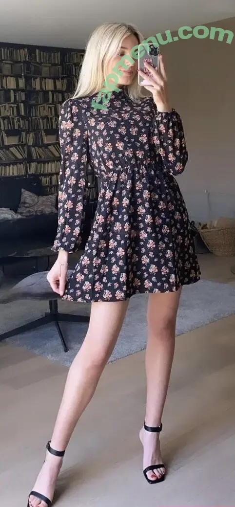 Laura Block nude photo #0010 (blocklaura / laura__block)