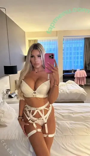 Laura Blond / laurablondd / lauramaria1ee / lauramarialee nude photo #0059