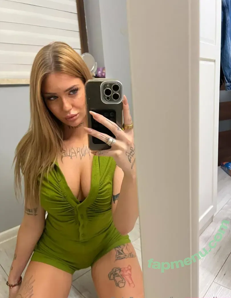 laura.caroline nude photo #0033 (lcarolineart)
