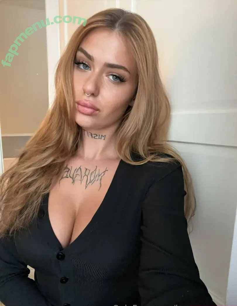 laura.caroline nude photo #0038 (lcarolineart)