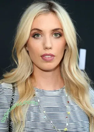 Laura Clery / LauraClery nude photo #0024