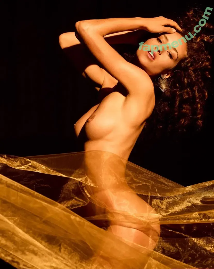 Laura Engelmann nude photo #0075 (laura.engelmann)