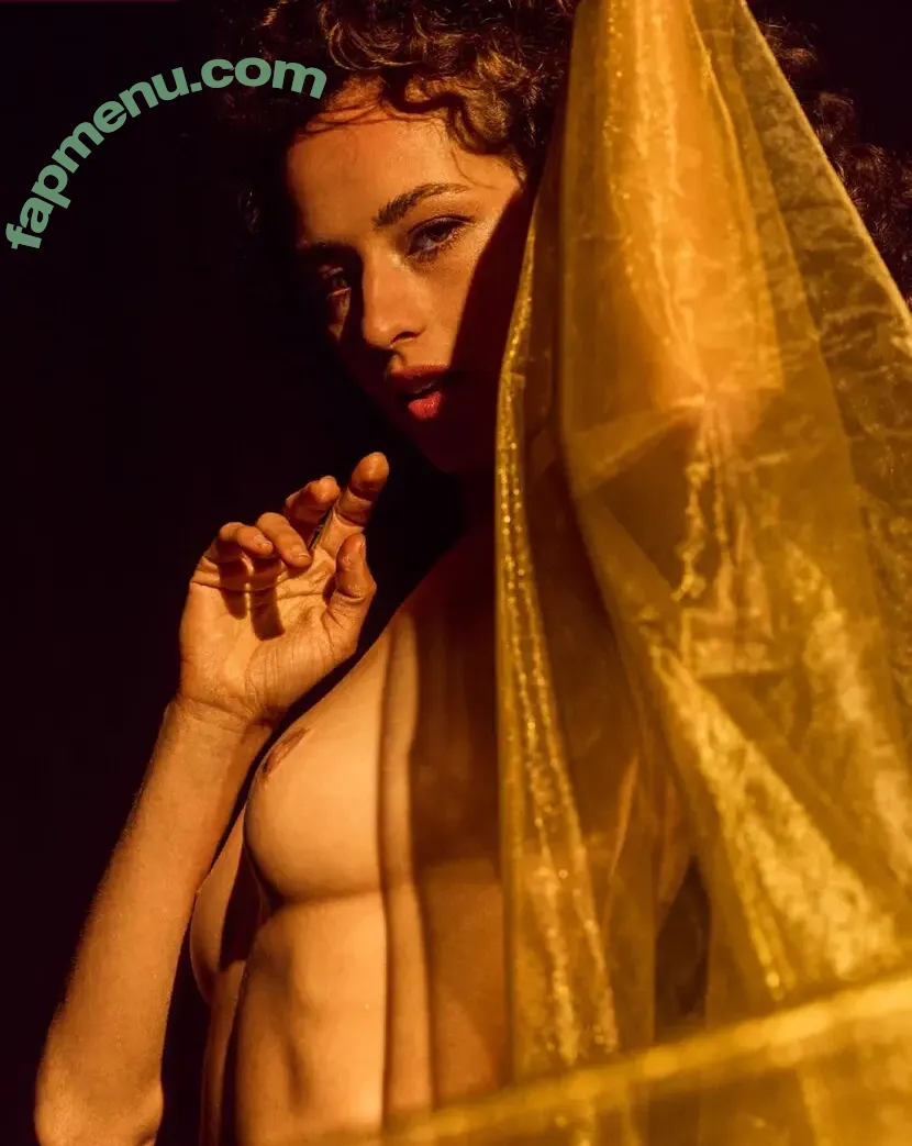 Laura Engelmann nude photo #0094 (laura.engelmann)