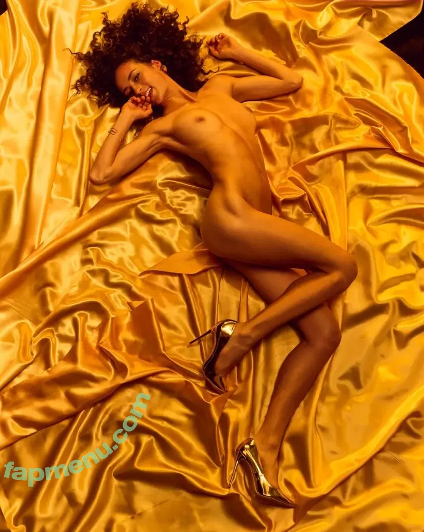 Laura Engelmann nude photo #0100 (laura.engelmann)