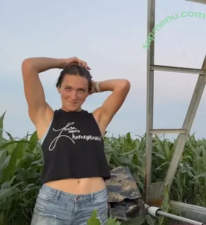 laura_farms / laurafarms_ / lauravipx nude photo #0028