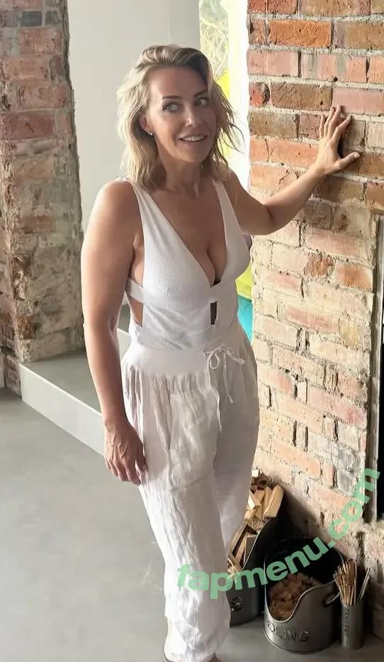 Laura Hamilton nude photo #0218 (laurahamiltontv)
