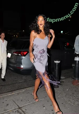Laura Harrier / LauraHarrier nude photo #0311
