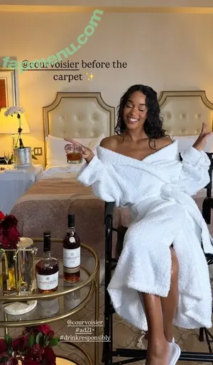 LauraHarrier leaked nudes