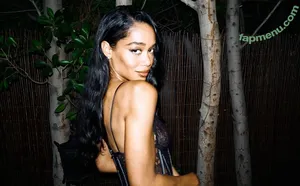 Laura Harrier / LauraHarrier nude photo #0420