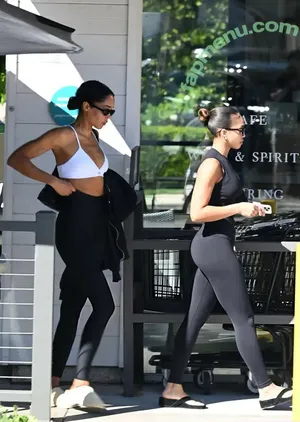 Laura Harrier / LauraHarrier nude photo #0433