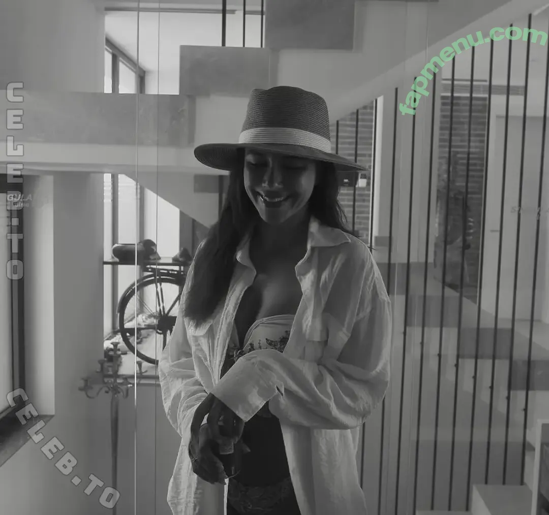 Laura Hofmann nude photo #0071 (lauramahofmann)