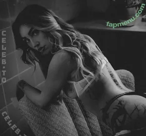 Laura Hummer / loryhmr__ nude photo #0083