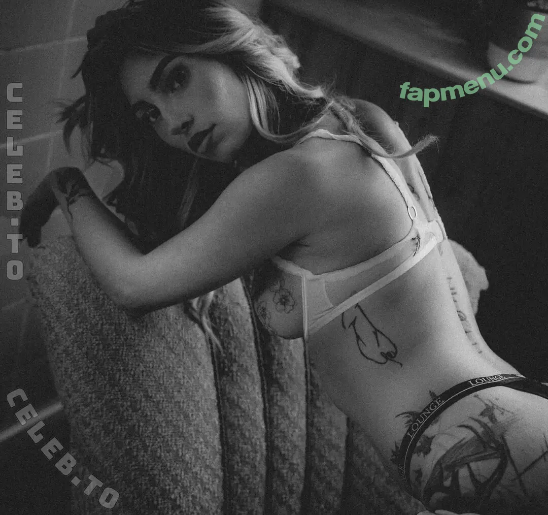 Laura Hummer nude photo #0082 (loryhmr__)