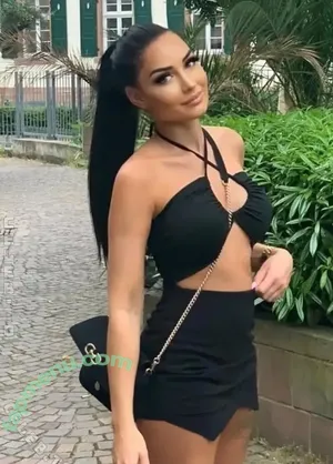 Laura J / lauraj.__ / lmj037 nude photo #0013