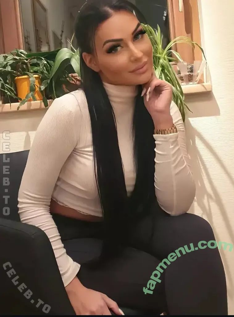 Laura J nude photo #0012 (lauraj.__ / lmj037)