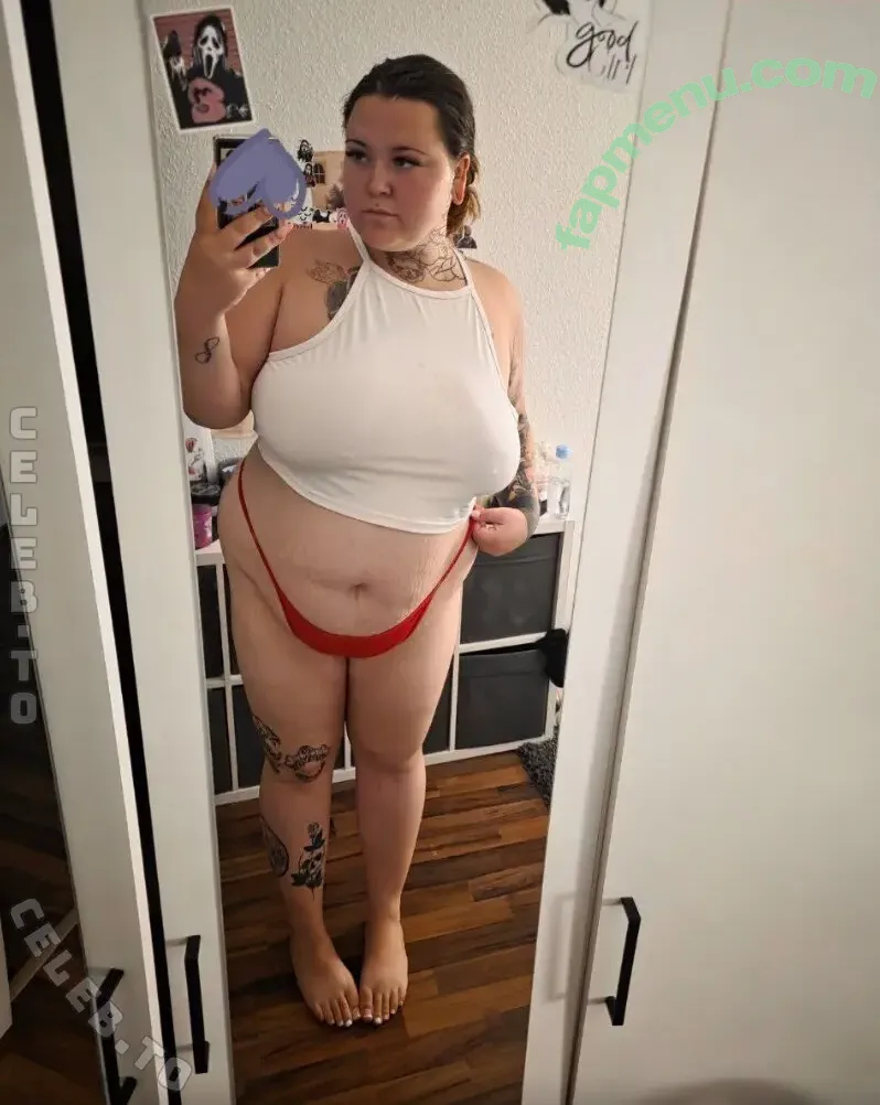 Laura Knoblauch nude photo #0115 (laurachesnok)