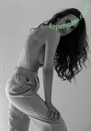 Laura Leonarda Luisa Pittana / line.pittana / linepittana nude photo #0027