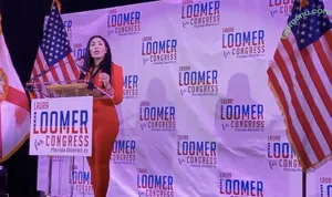 Laura Loomer / loomerfanclub nude photo #0032