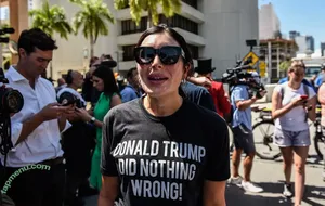 Laura Loomer / loomerfanclub nude photo #0045