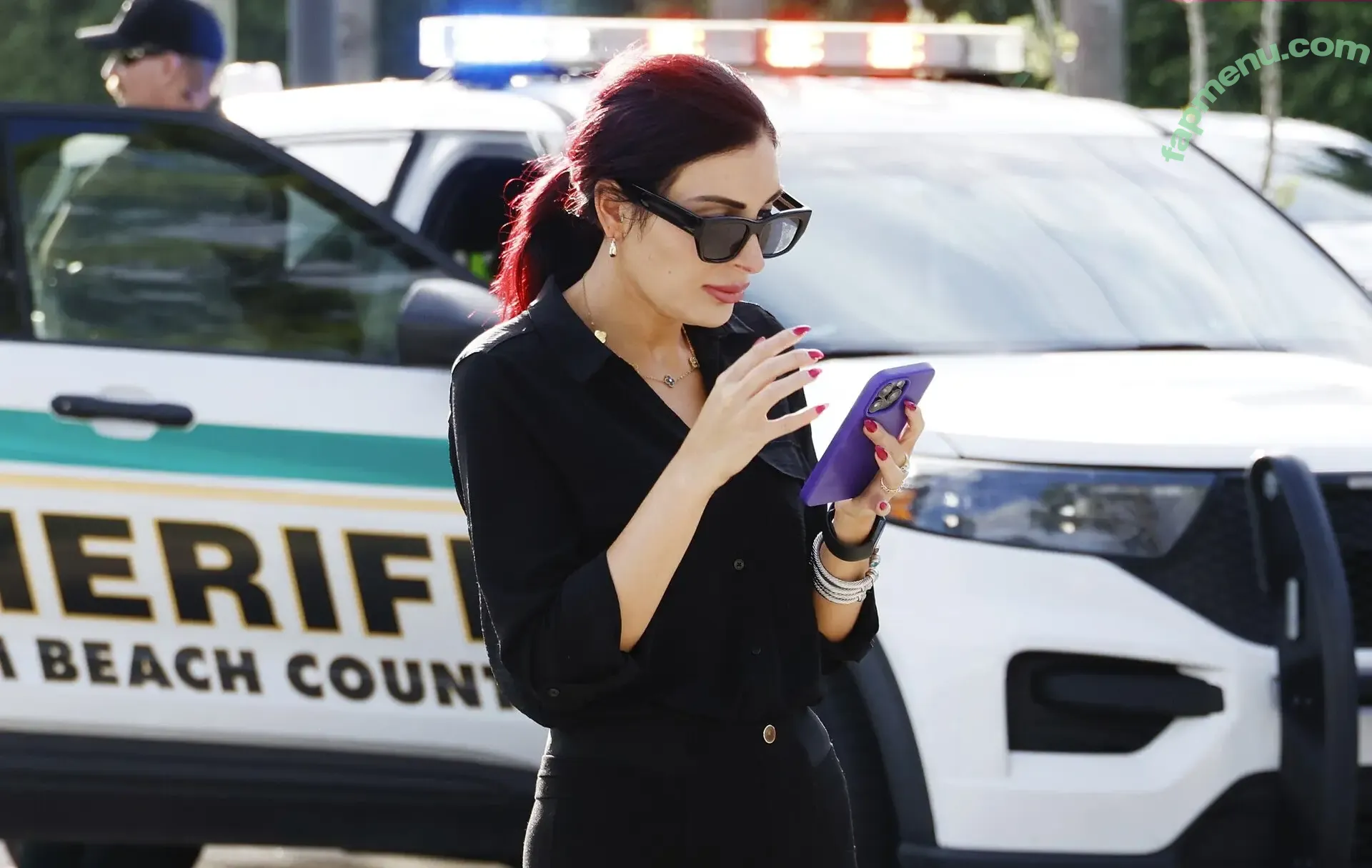 Laura Loomer nude photo #0044 (loomerfanclub)
