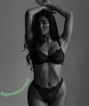 Laura Mania / laurachesnok nude photo #0007